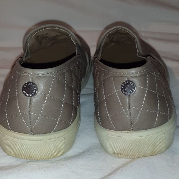 Steve Madden Quilted Slip-On Shoes Sneakers 10 - Picture 9 of 9